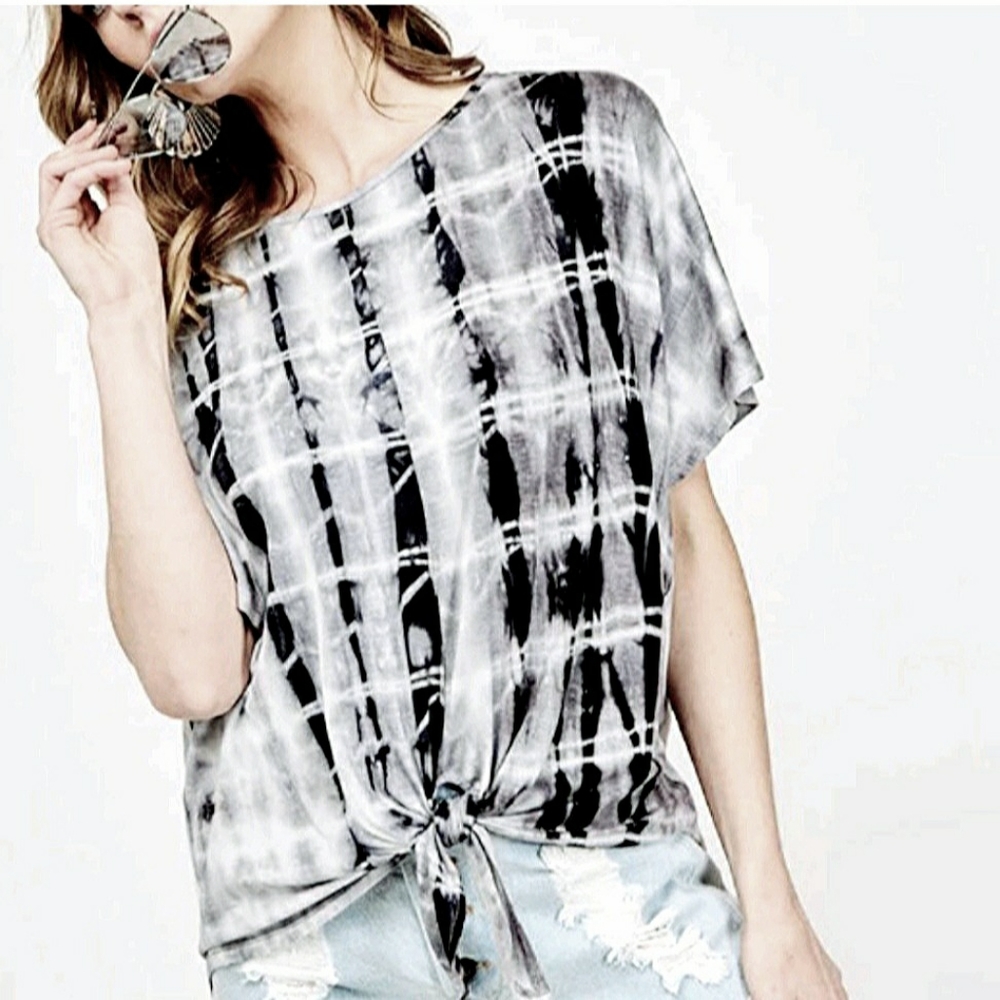 NEW Vine & Love Tie Front Tie Dye Tee Top sz M